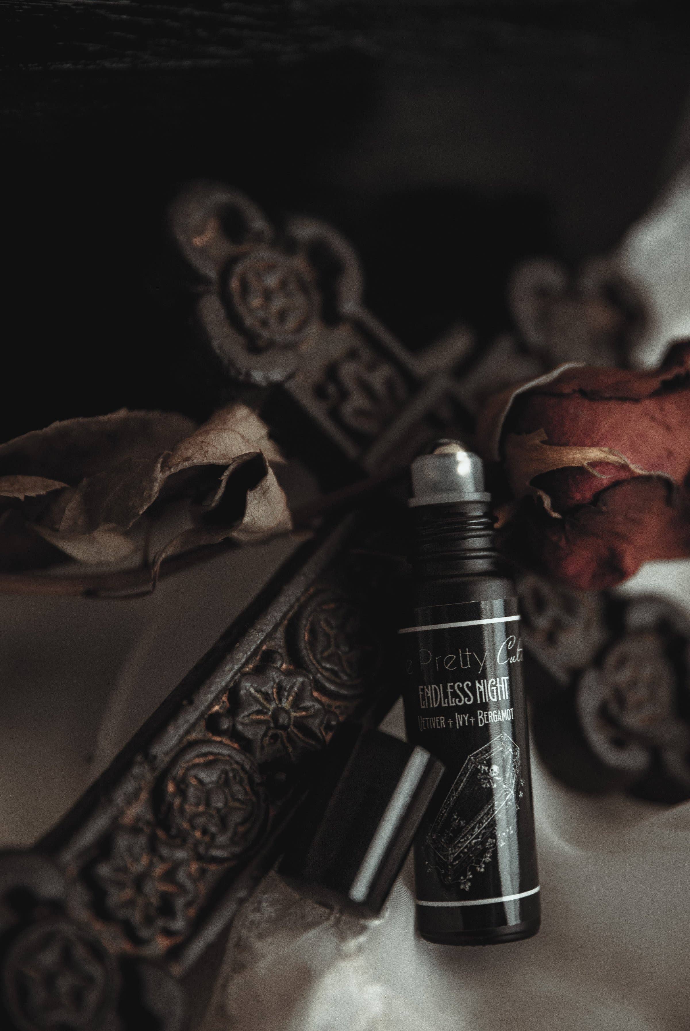 THE PRETTY CULT Endless Night Perfume Oil