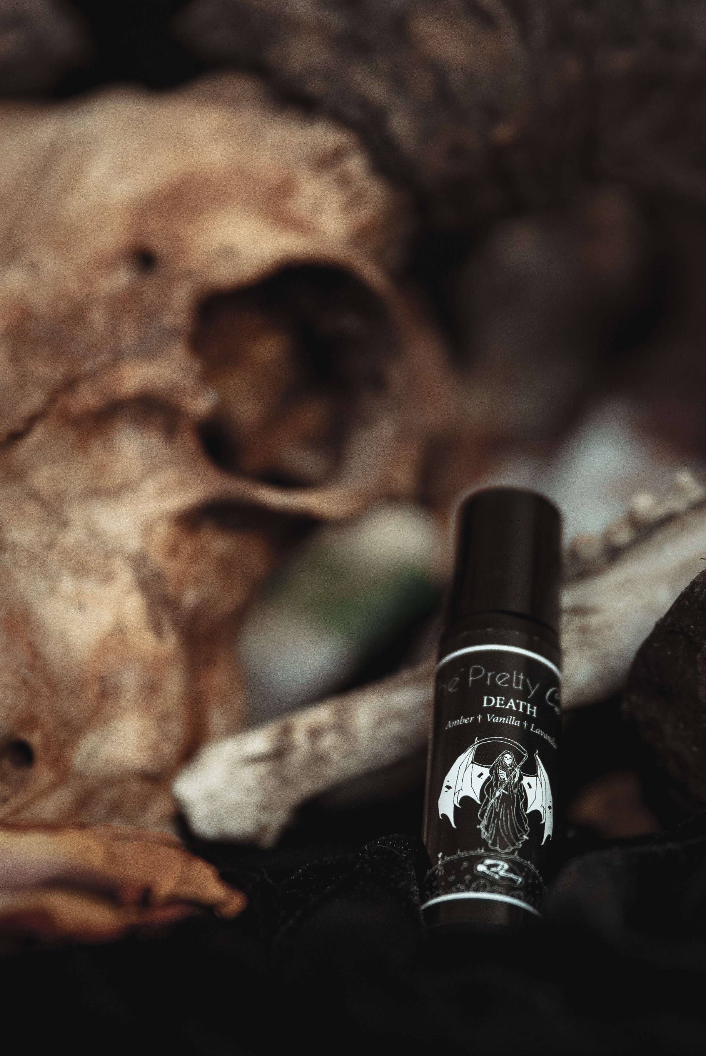 THE PRETTY CULT Death Perfume Oil