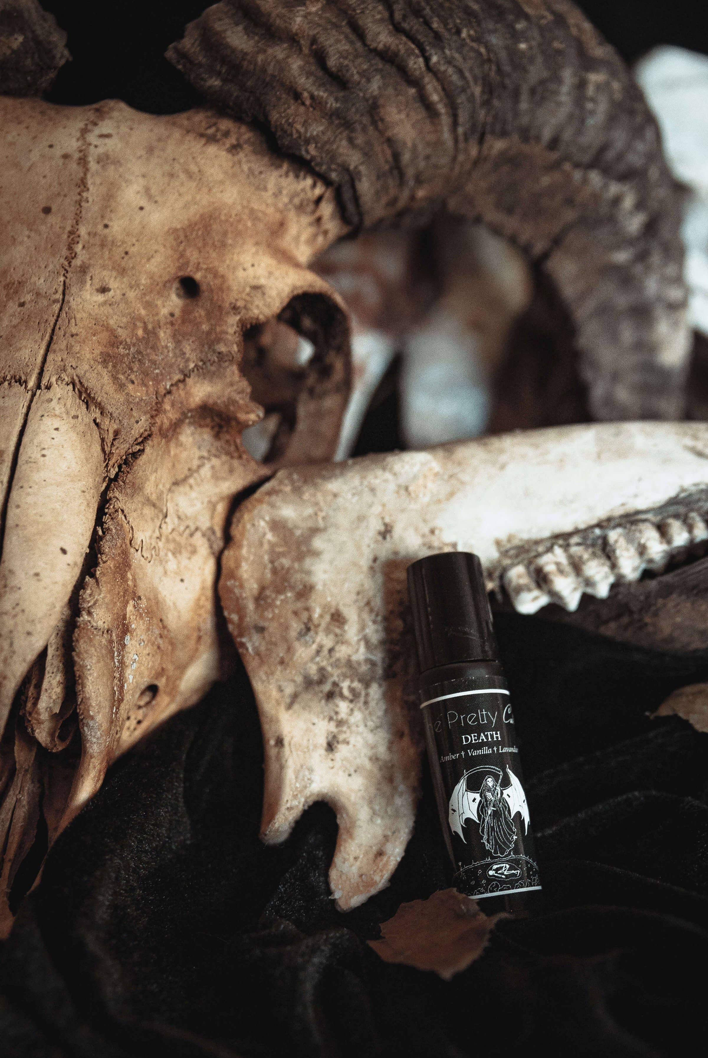 THE PRETTY CULT Death Perfume Oil