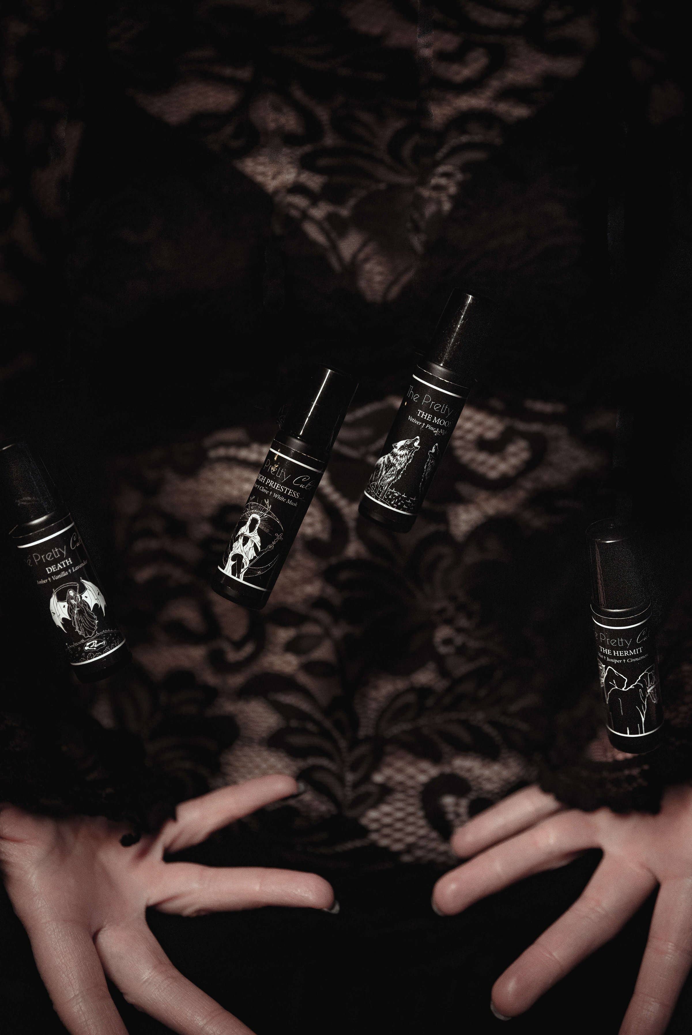 THE PRETTY CULT The Moon Perfume Oil