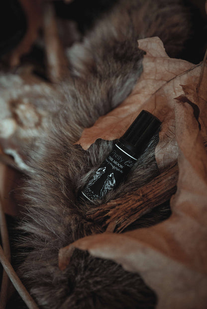 THE PRETTY CULT The Moon Perfume Oil